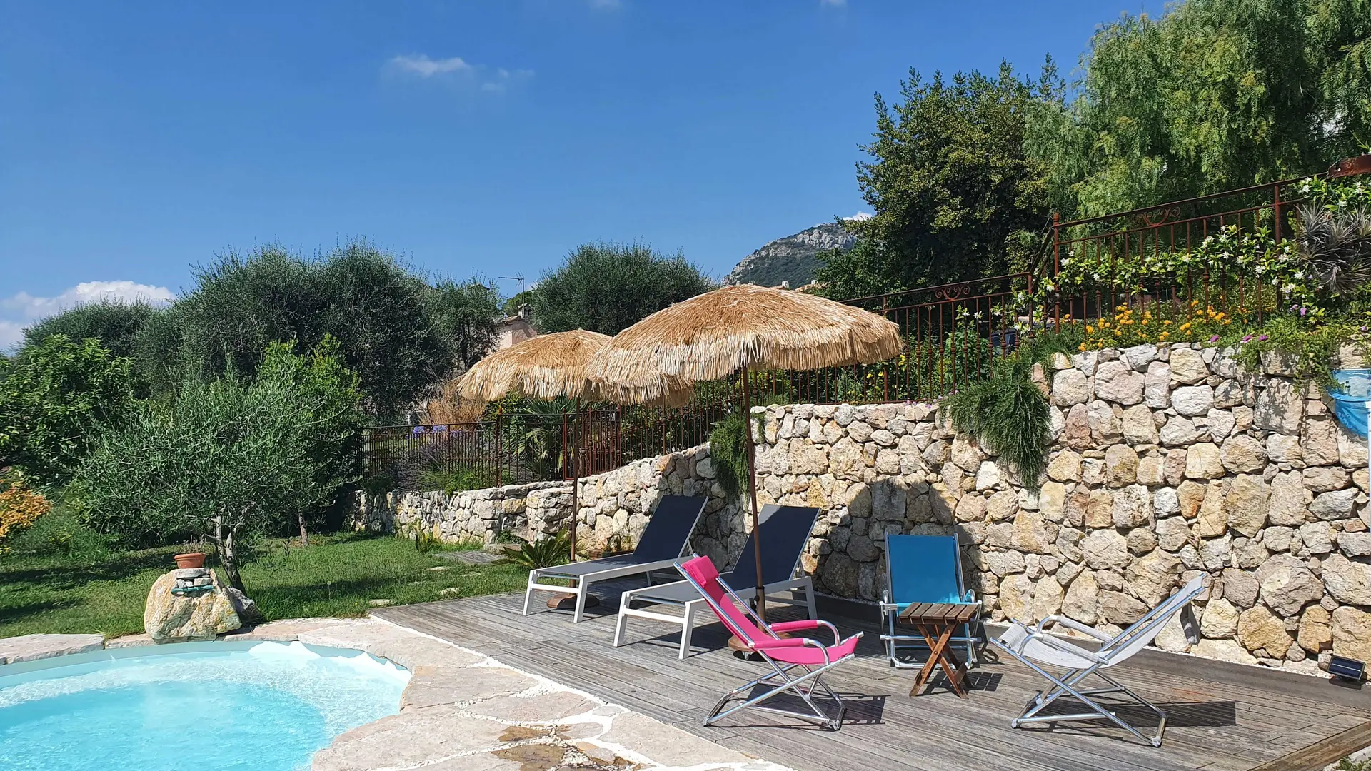 Gîte Olidom-Piscine, transats-Saint Jeannet-Gîtes de France Alpes-Maritimes