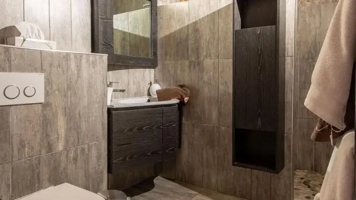 Salle d'eau chambre 2