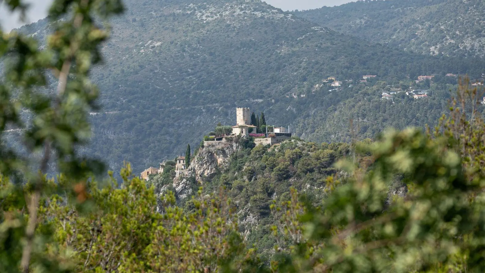 Vue du chateau de Tourrette-Levens Gîte Luna Estella Gîtes de France Alpes-Maritimes à Tourrette Levens