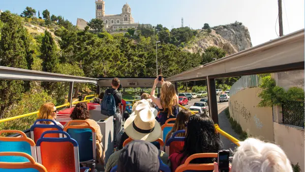 Hop-On Hop-off City Sightseeing Bus Tour