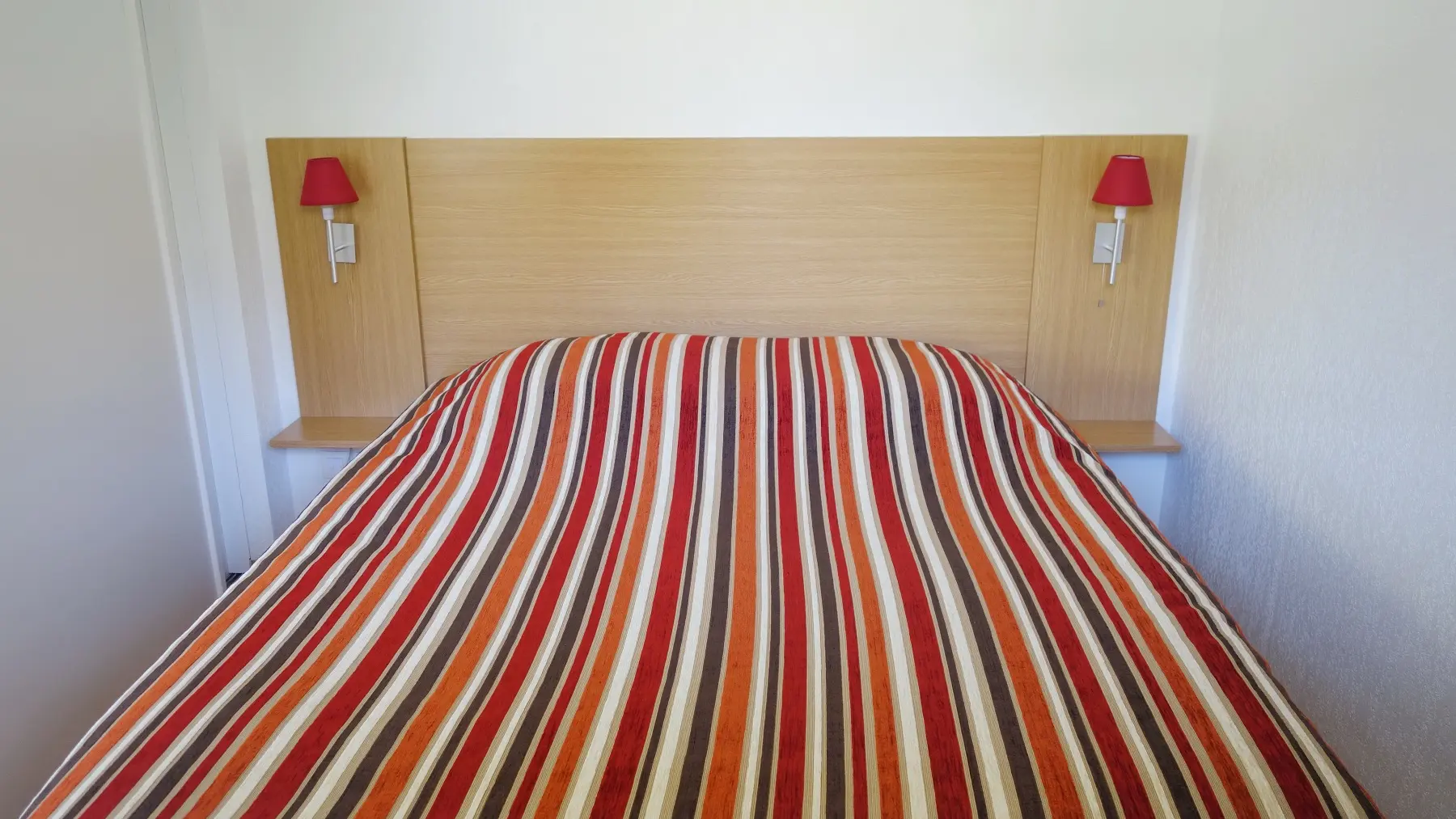 Bedroom with double bed