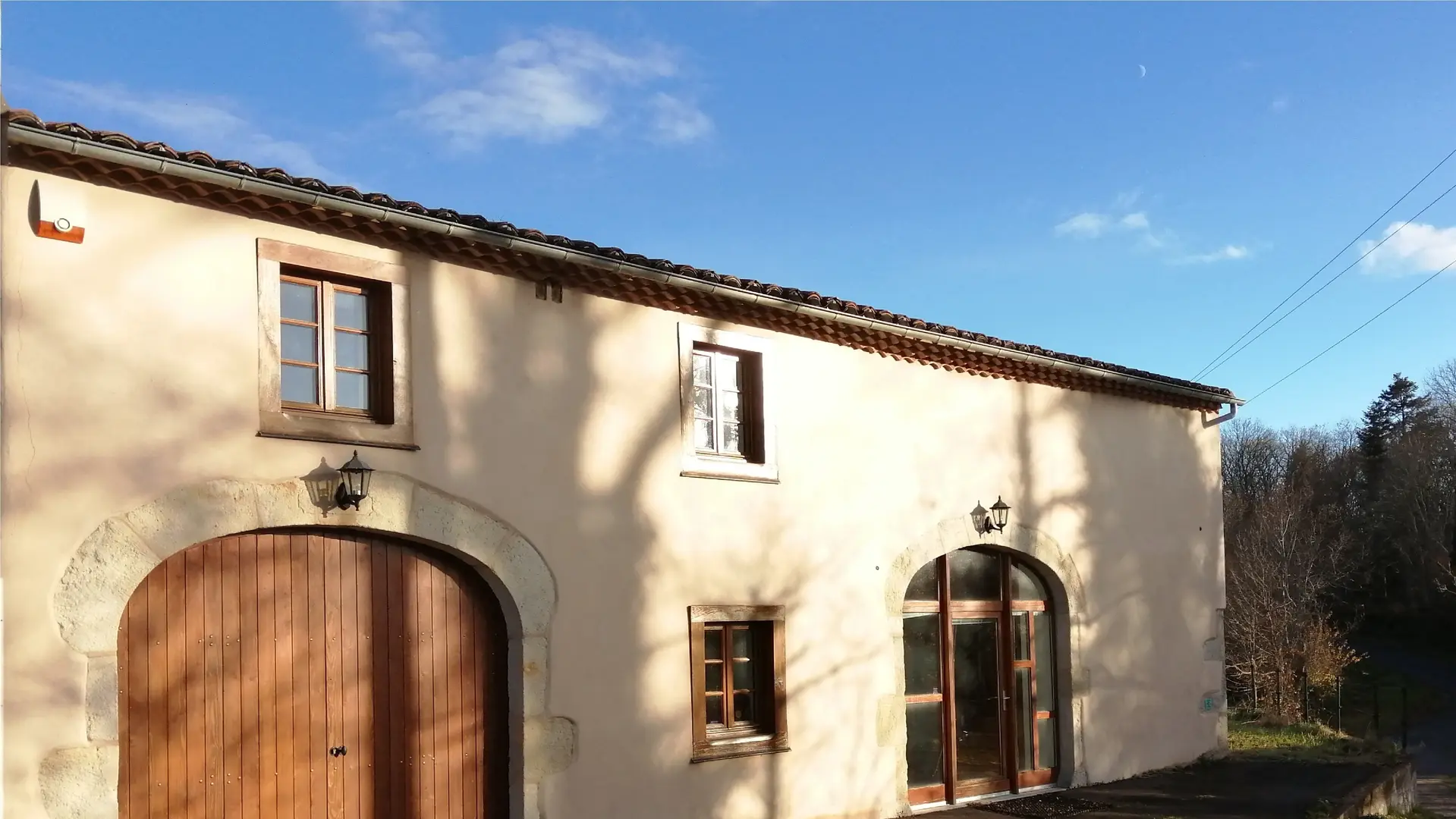 1-Façade-Gite-La grange de Paul-auvergne-livradois-forez-copyright jérémie bedouet.jpg