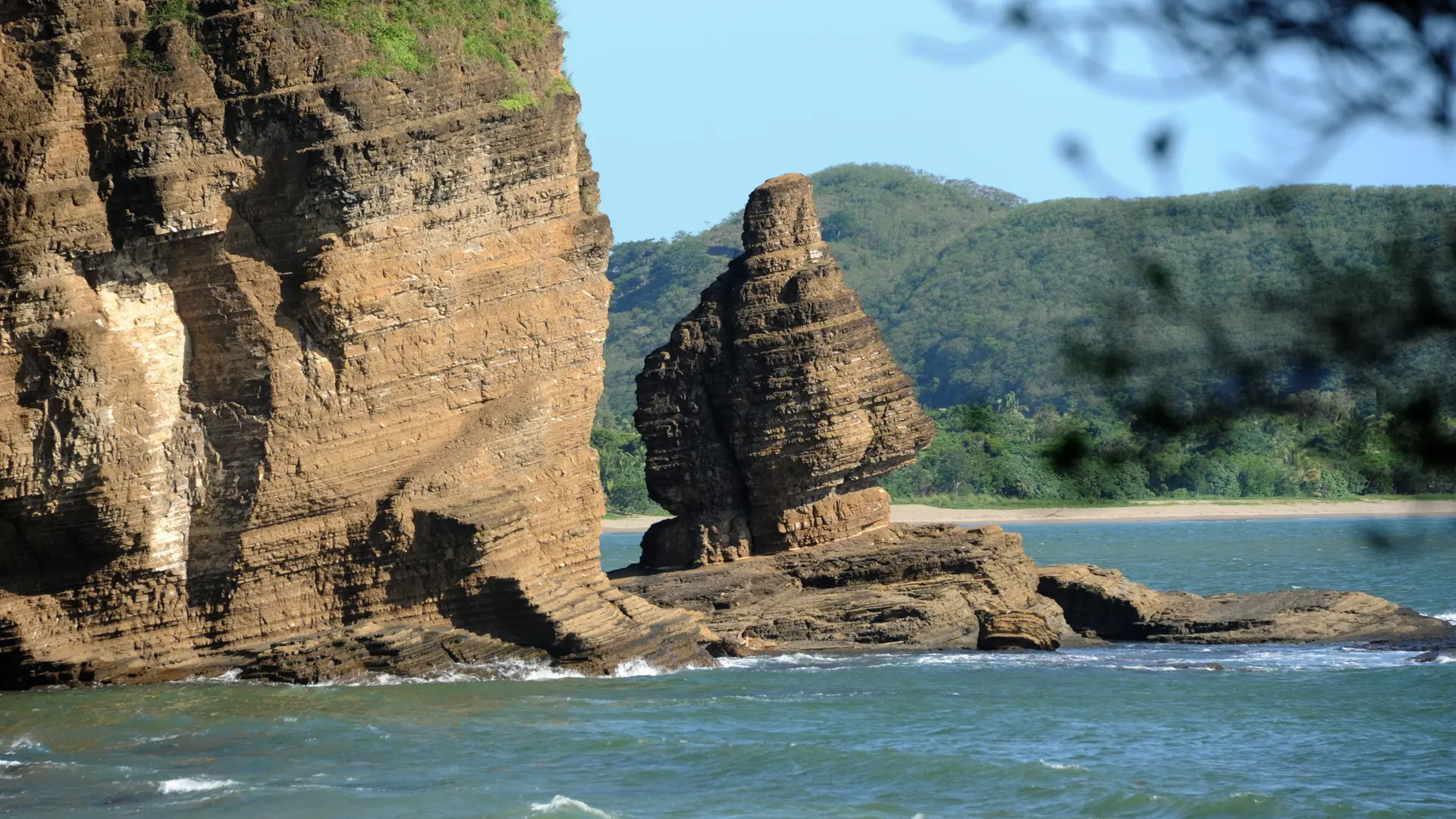 Les falaises de la Roche Percée