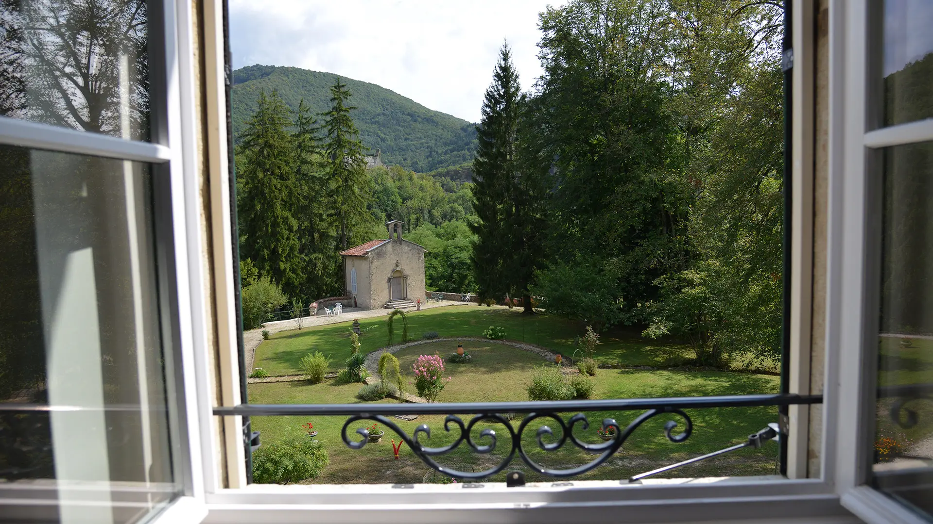 Abbaye de St Rambert - vue de la chambre