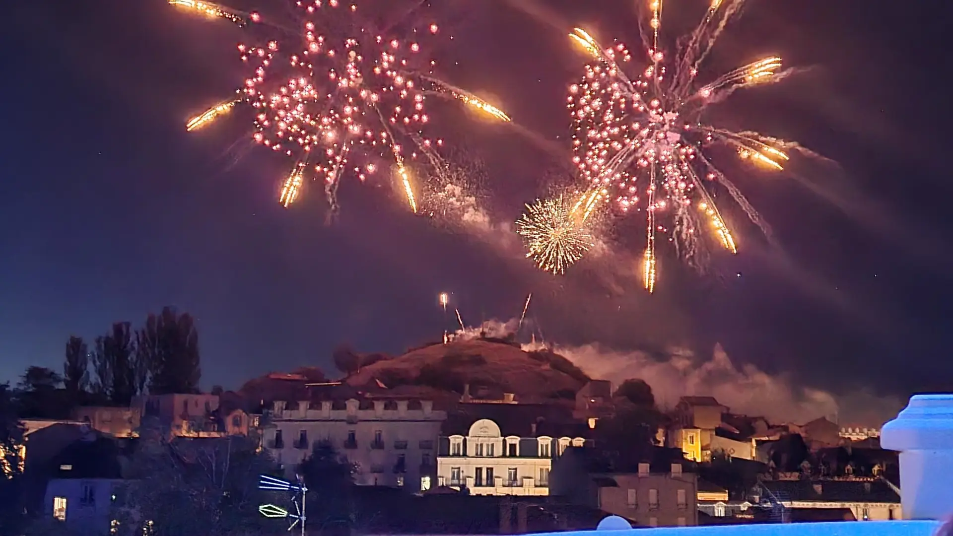 FEU ARTIFICE VU DE LA TERRASSE