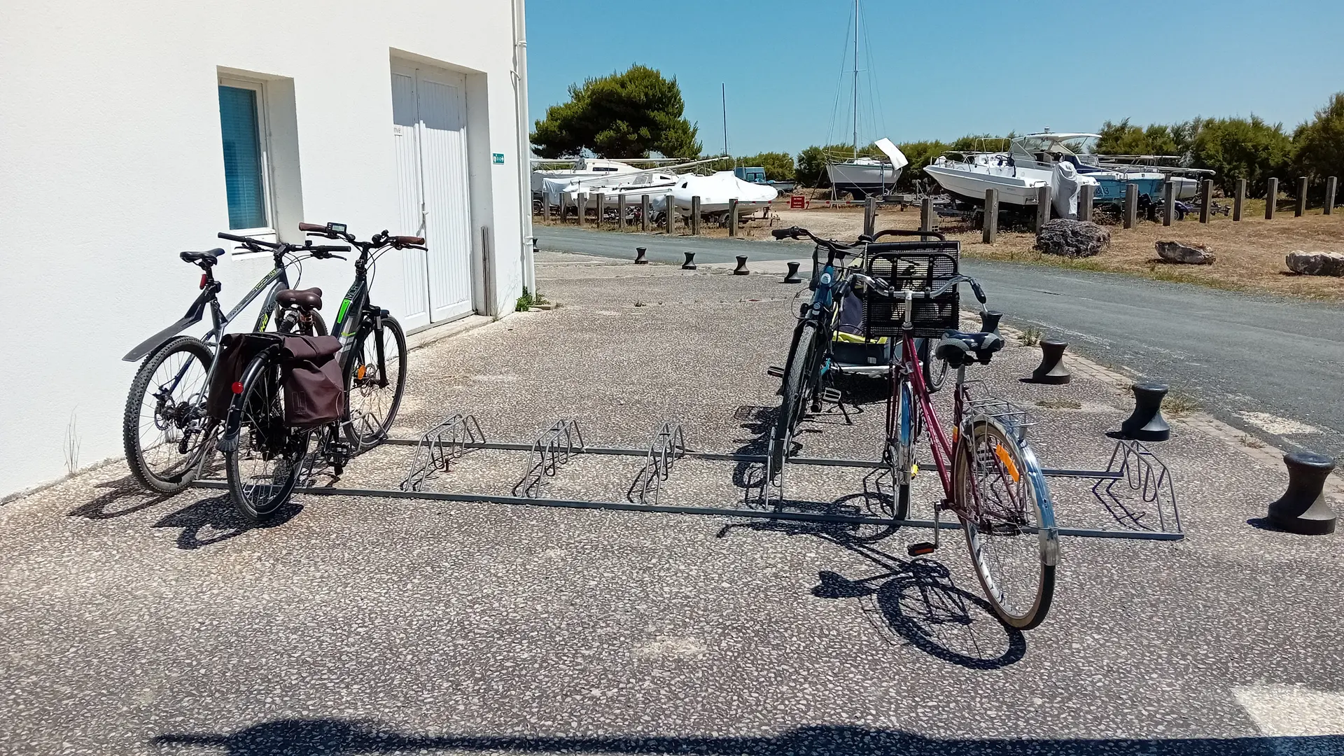 Fahrradabstellplatz - Hafenmeisterei