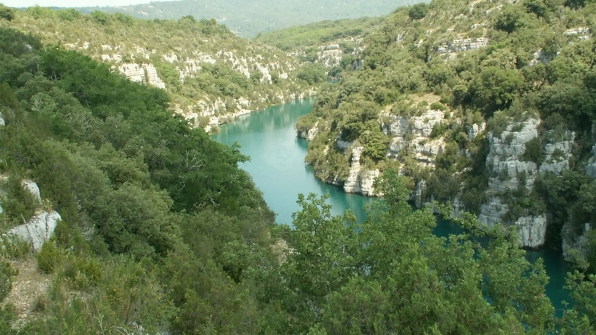 Vers le lac de Montpezat