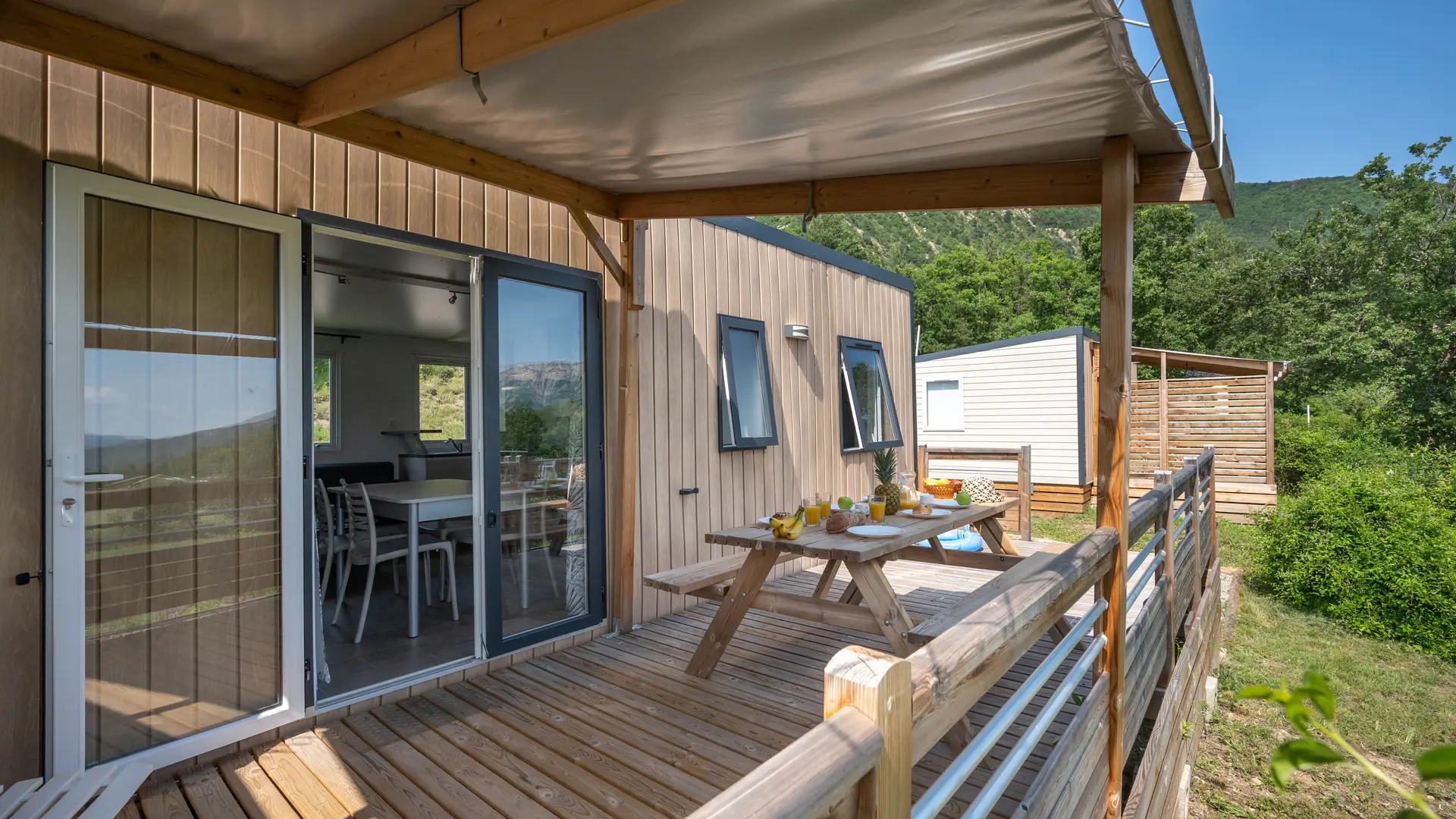 Mobil home avec 3 chambres pour 6 persones