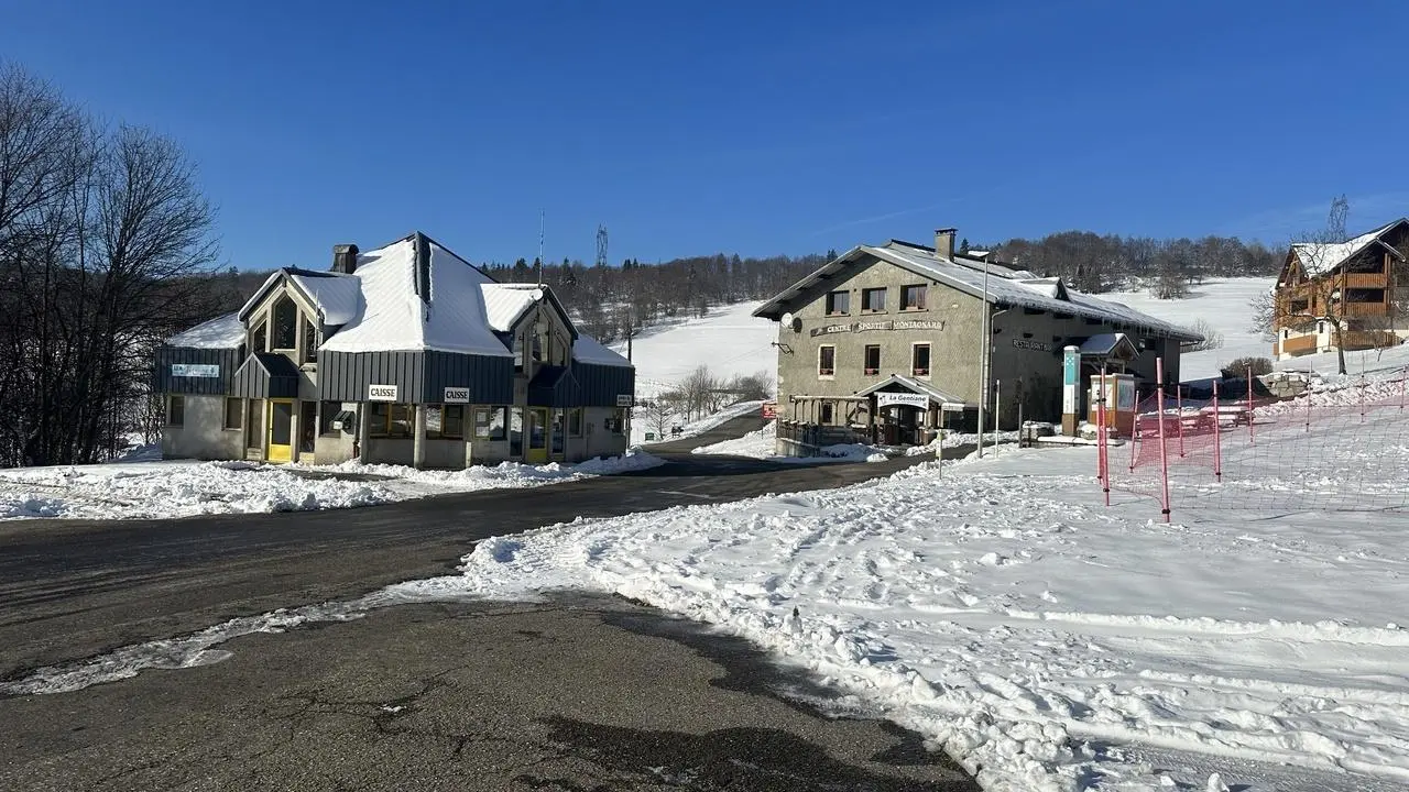 Arrivée dans le village
