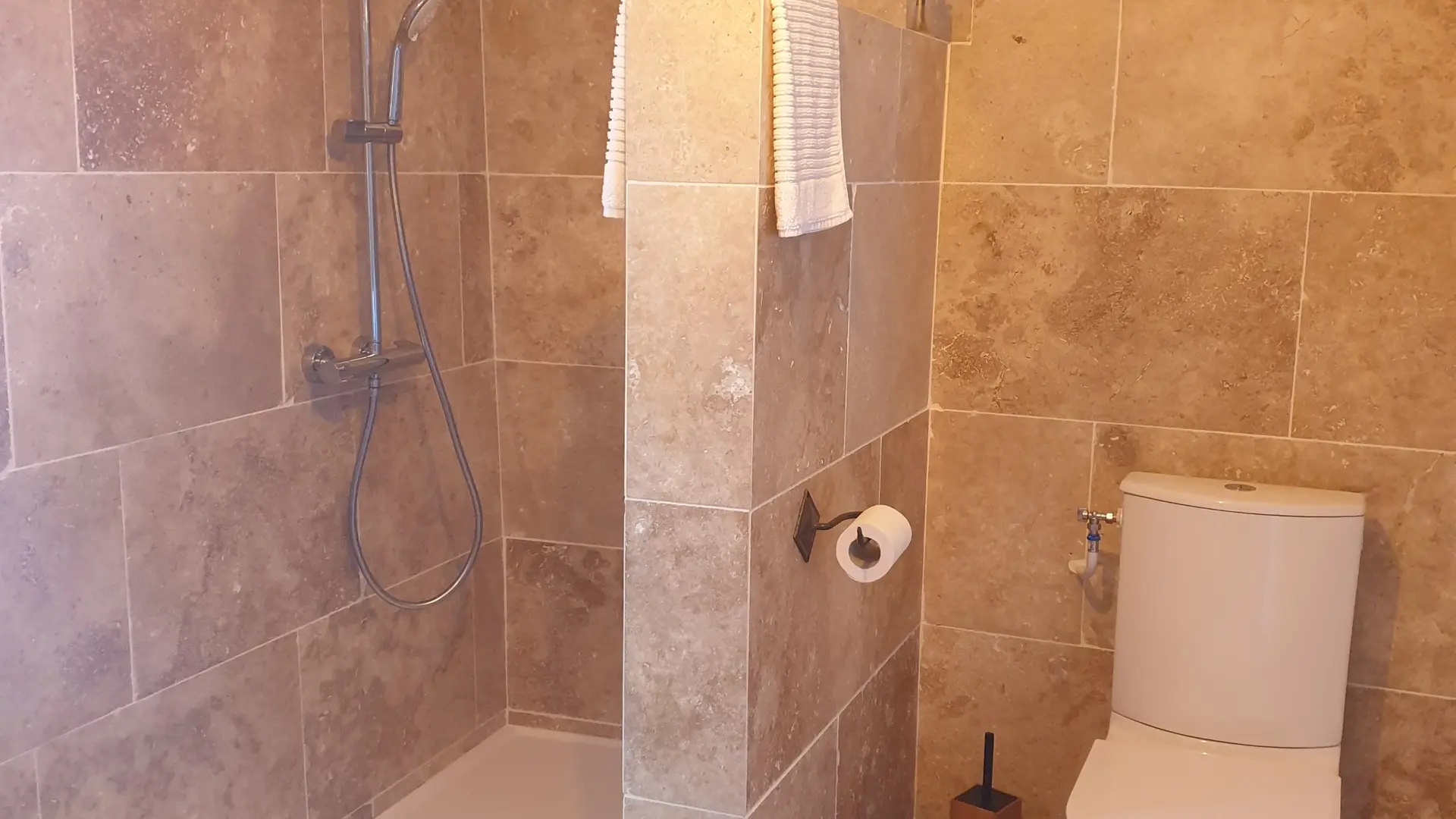 Mas du Recati - chambre Rêve - Salle d'eau