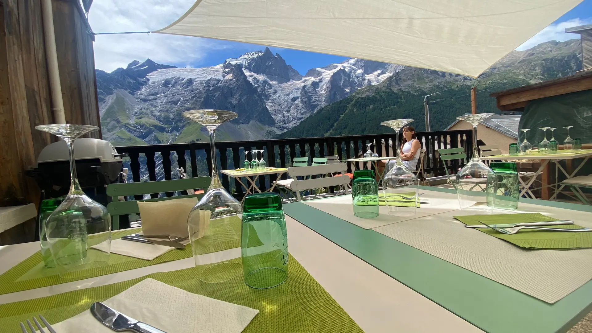 Terrasse du restaurant la Reine Meije
