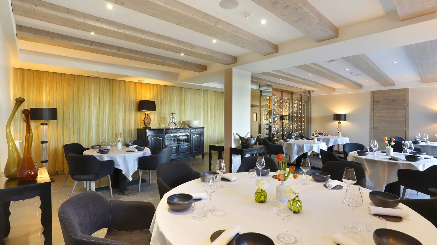 Salle du Restaurant La Mainaz