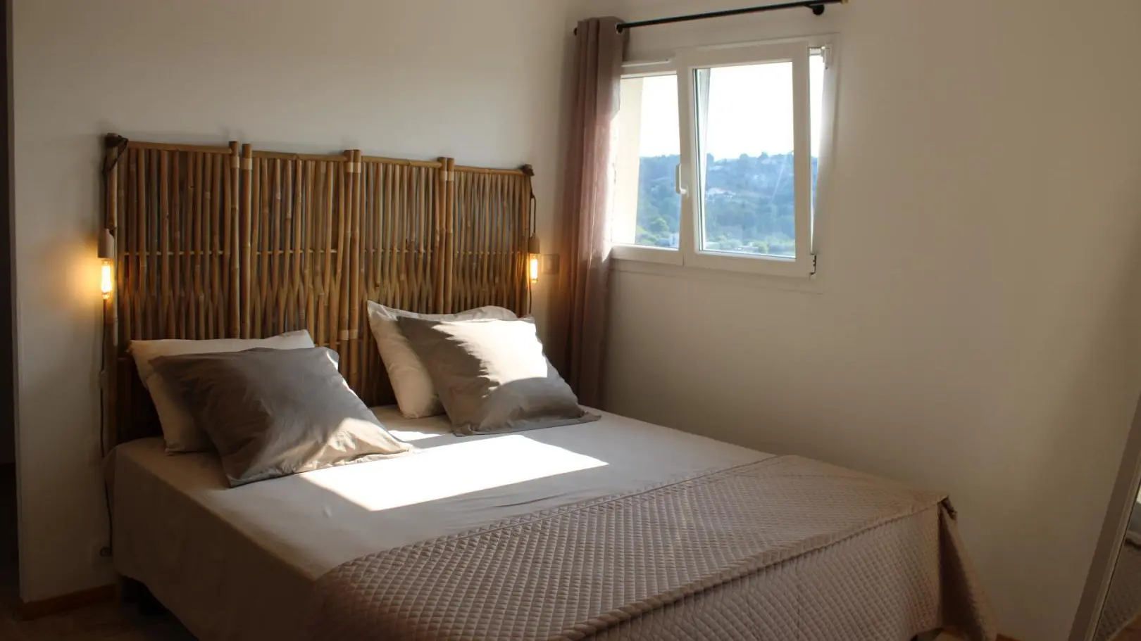 Gite de Bellet-suite parentale-Gîtes de France Alpes-Maritimes