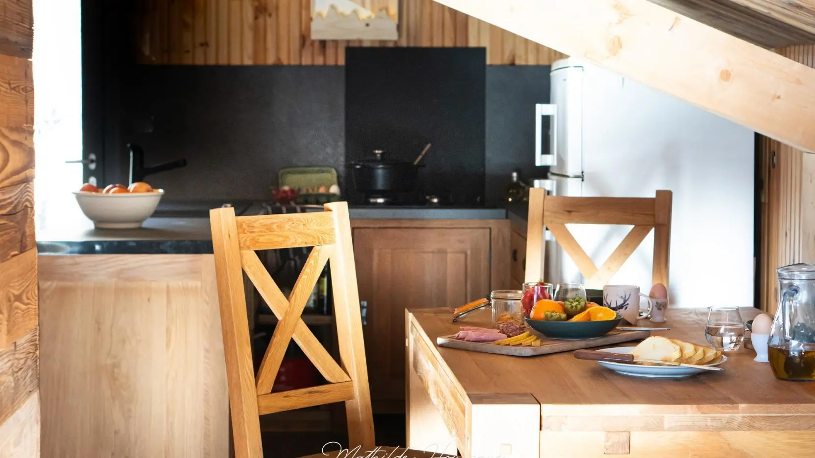 Espace repas/cuisine Gîte La Sitelle - Belvédère - Gîtes de France Alpes-Maritimes