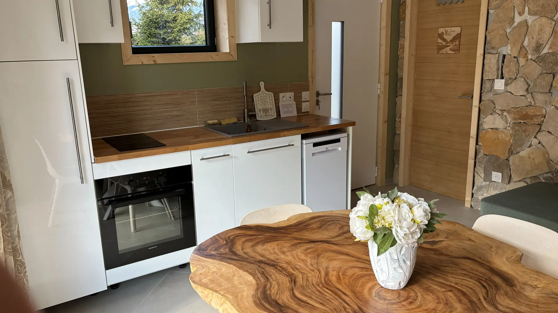 Cuisine de l'appartement PMR du bas