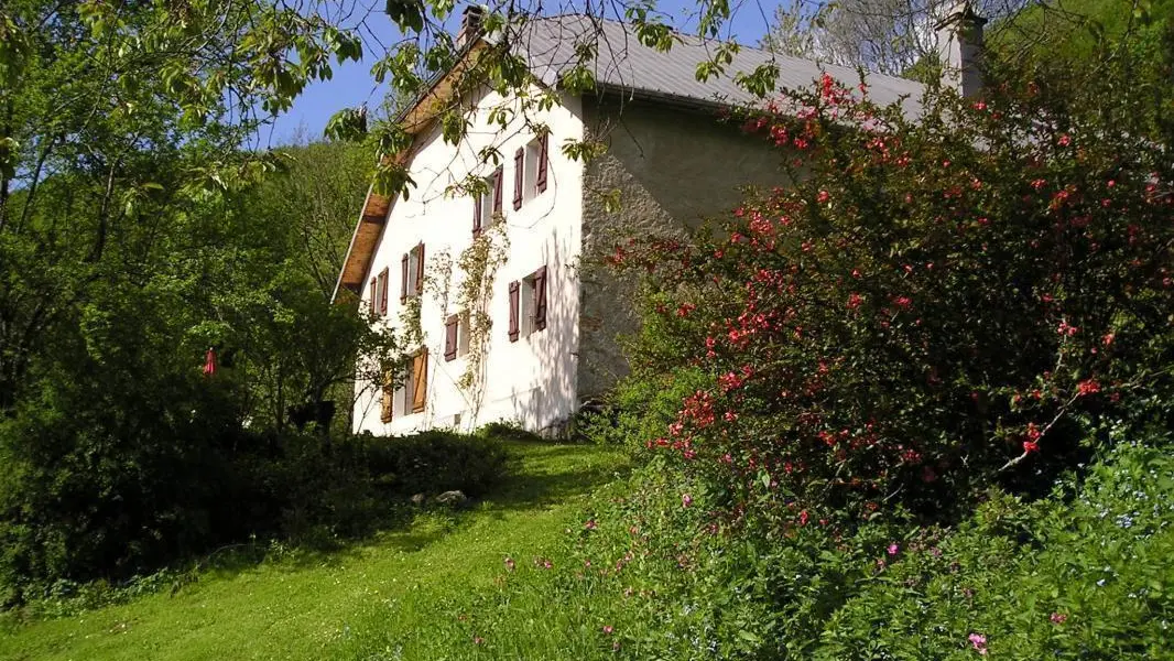 Le Tilleret au printemps
Façade Est au soleil levant