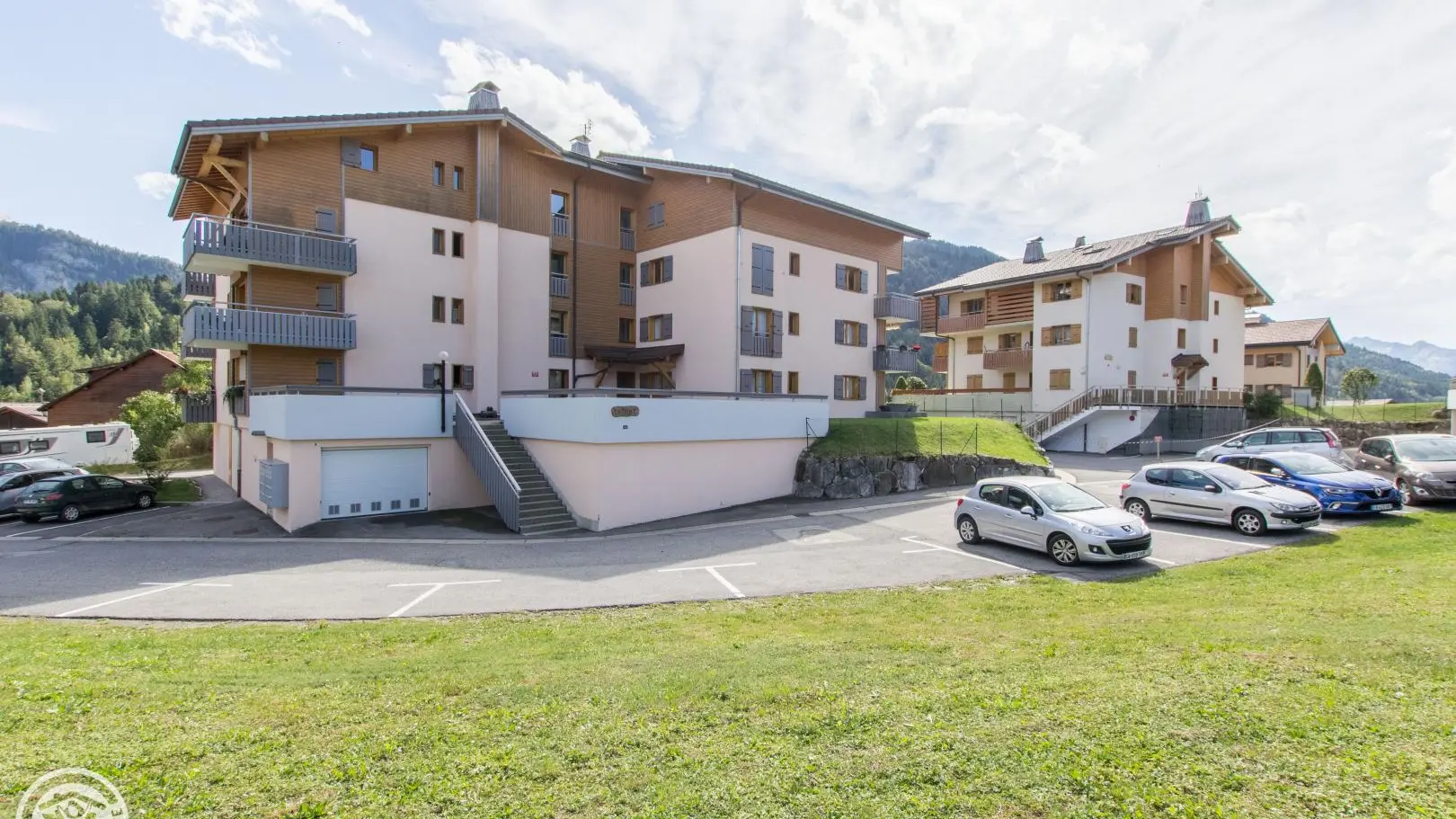 Stationnement aisé.