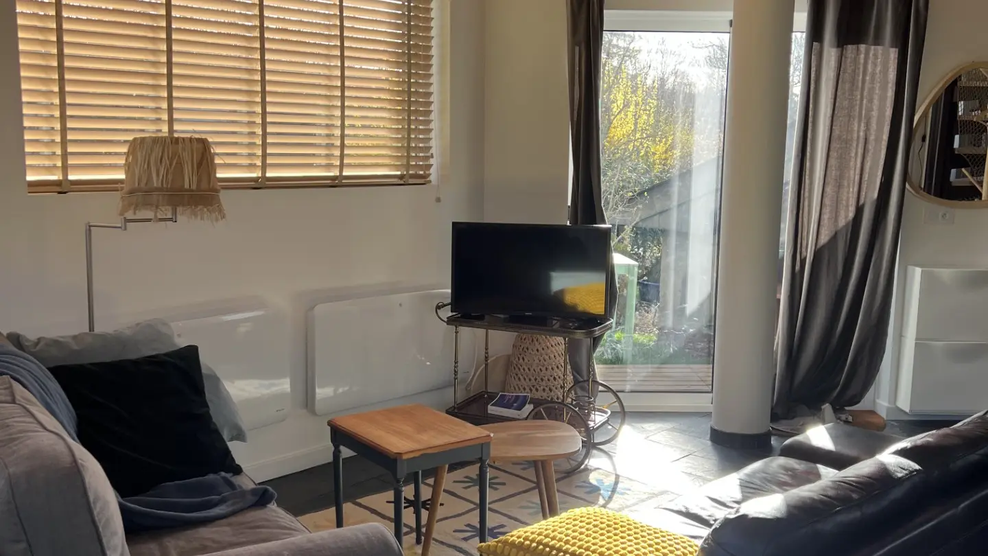 coin salon ( tv-musique wifi)