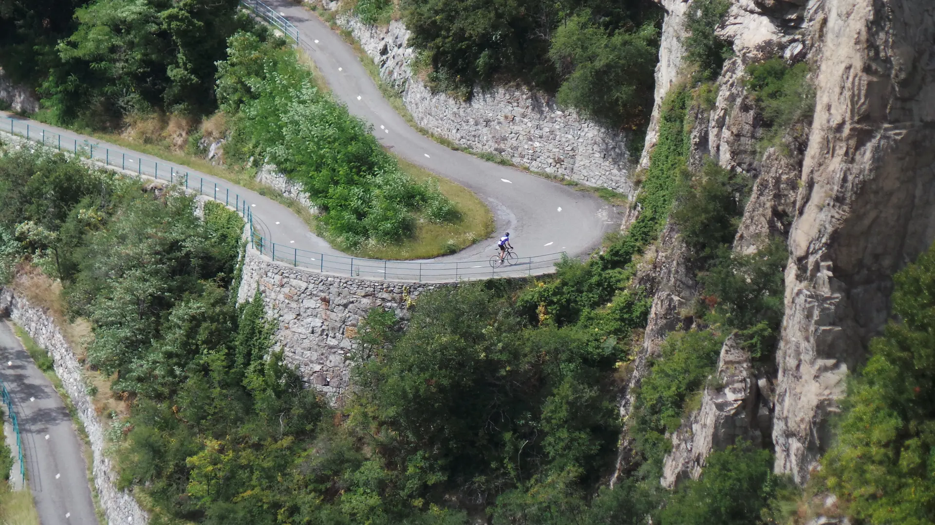 Lacets de Montvernier