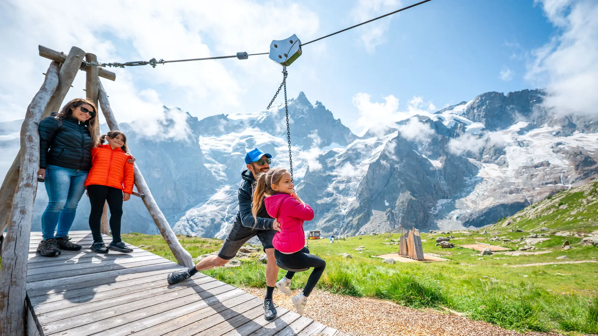 Jeux 2400 - Téléphérique - Alpes Photographies