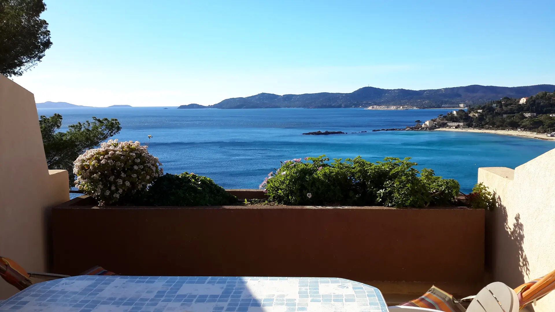 Terrasse face à la mer