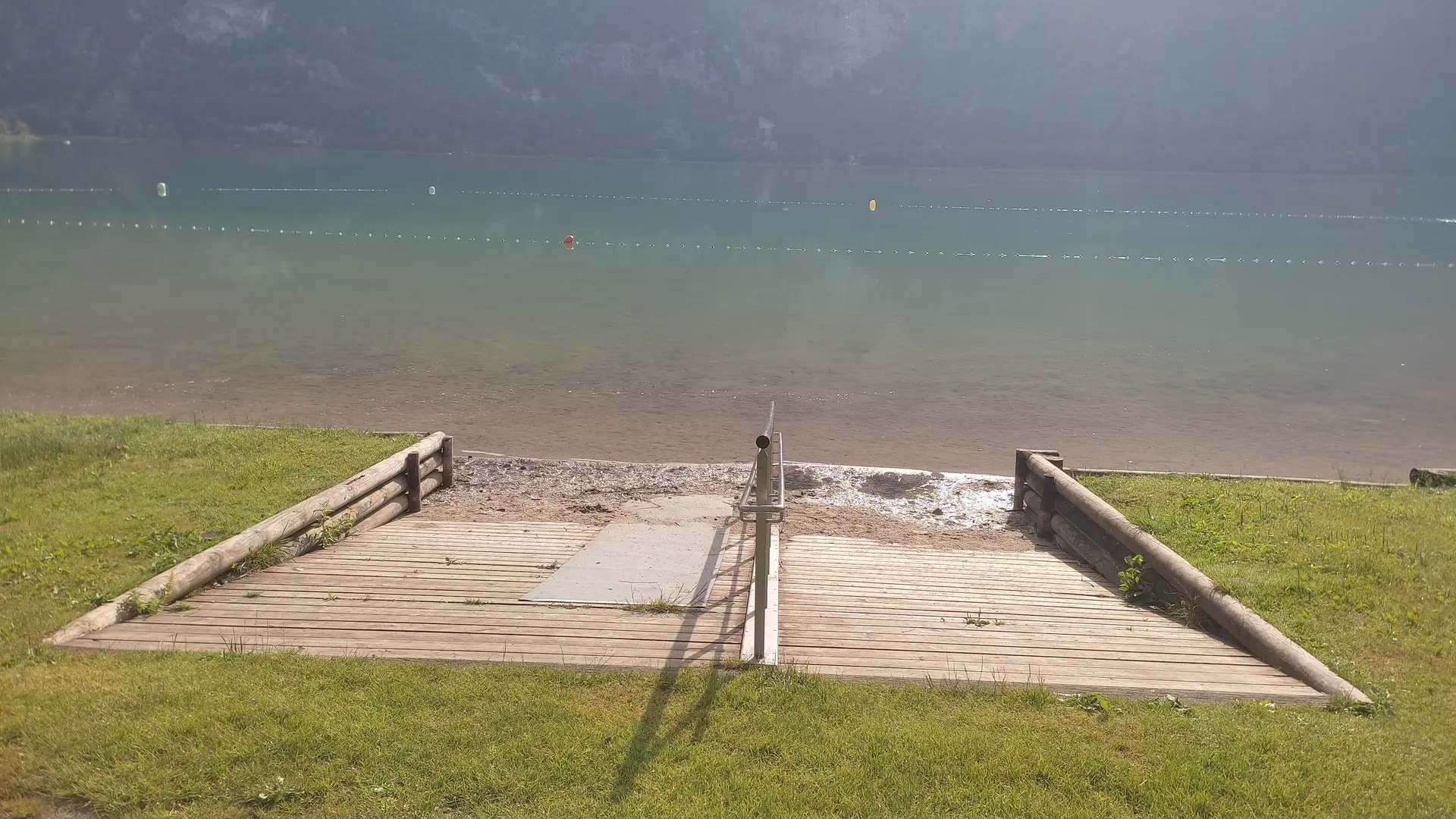 Rampe pour accès PMR sur la plage de Pré Argent