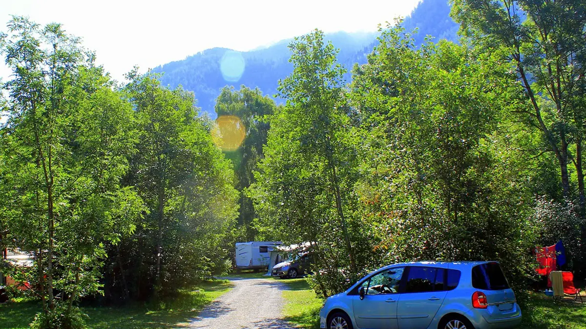 Camping Les 6 stations à Pont du Fossé, vallée du Champsaur