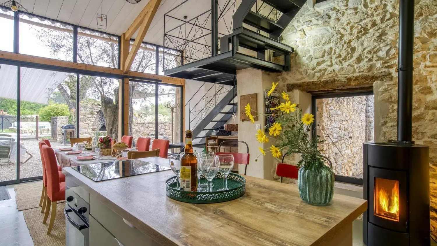 Pièce de vie Mas d'Osmeea (6 pers.) à Roquefort-les-Pins Gîtes de France Alpes-Maritimes