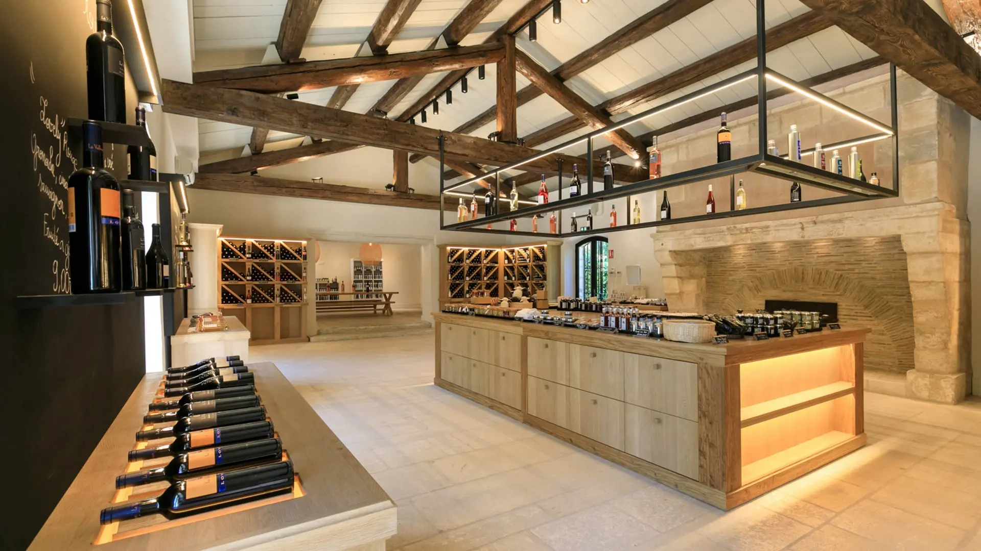 Wine estate Domaine de la Vallongue Eygalières shop