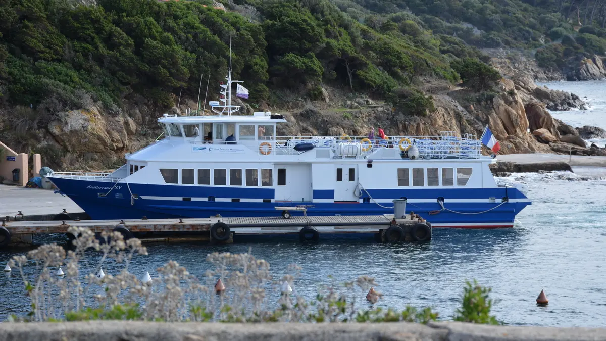 Navette TLV TVM au départ du Port d'Hyères pour Le Levant