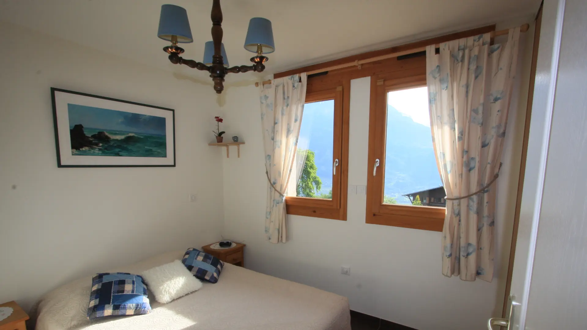 La chambre avec lit 140