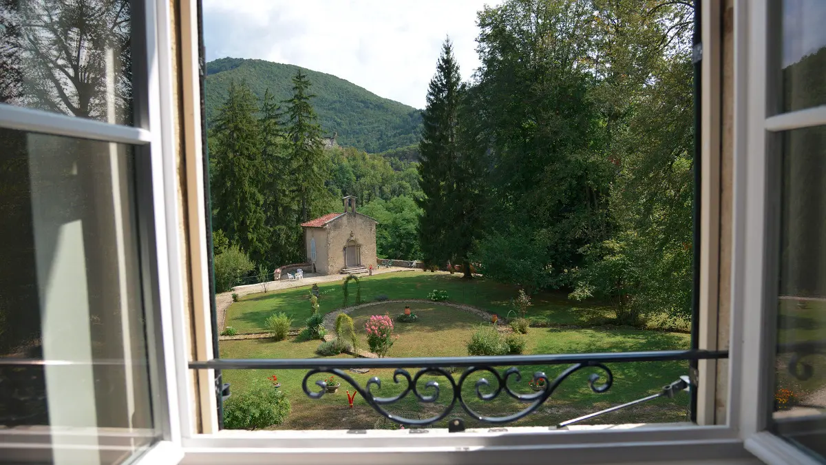 Abbaye de Saint Rambert en Bugey - Vue sur le parc