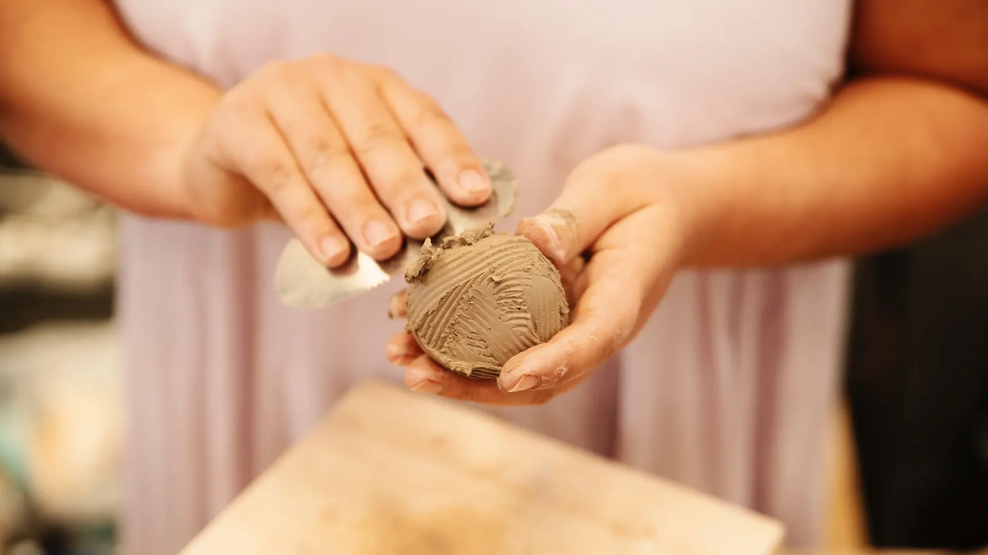 Atelier Marine KLAA - Cours de tournage et modelage- Céramique