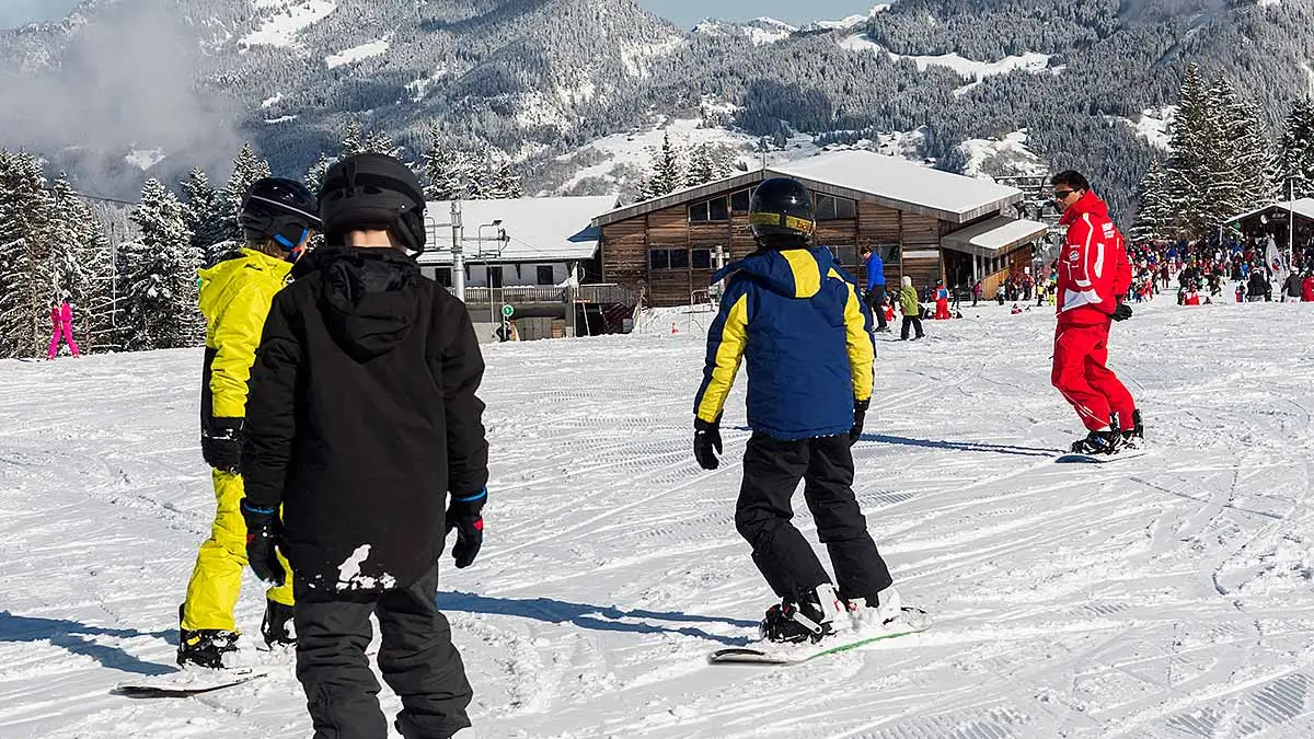 Snowboard group lesson