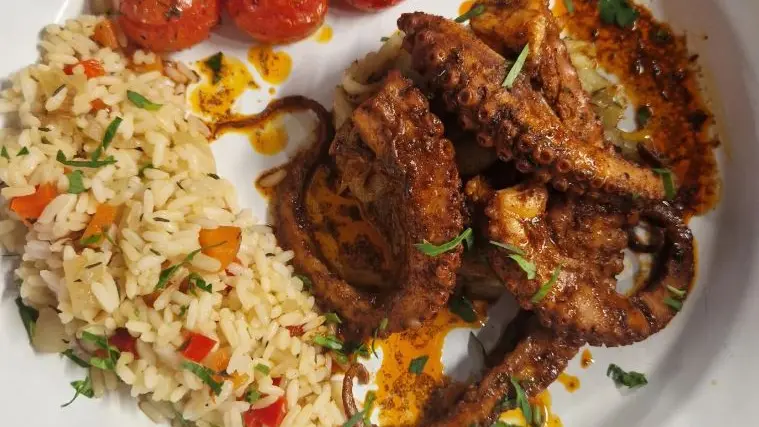 assiette poulpe et garniture