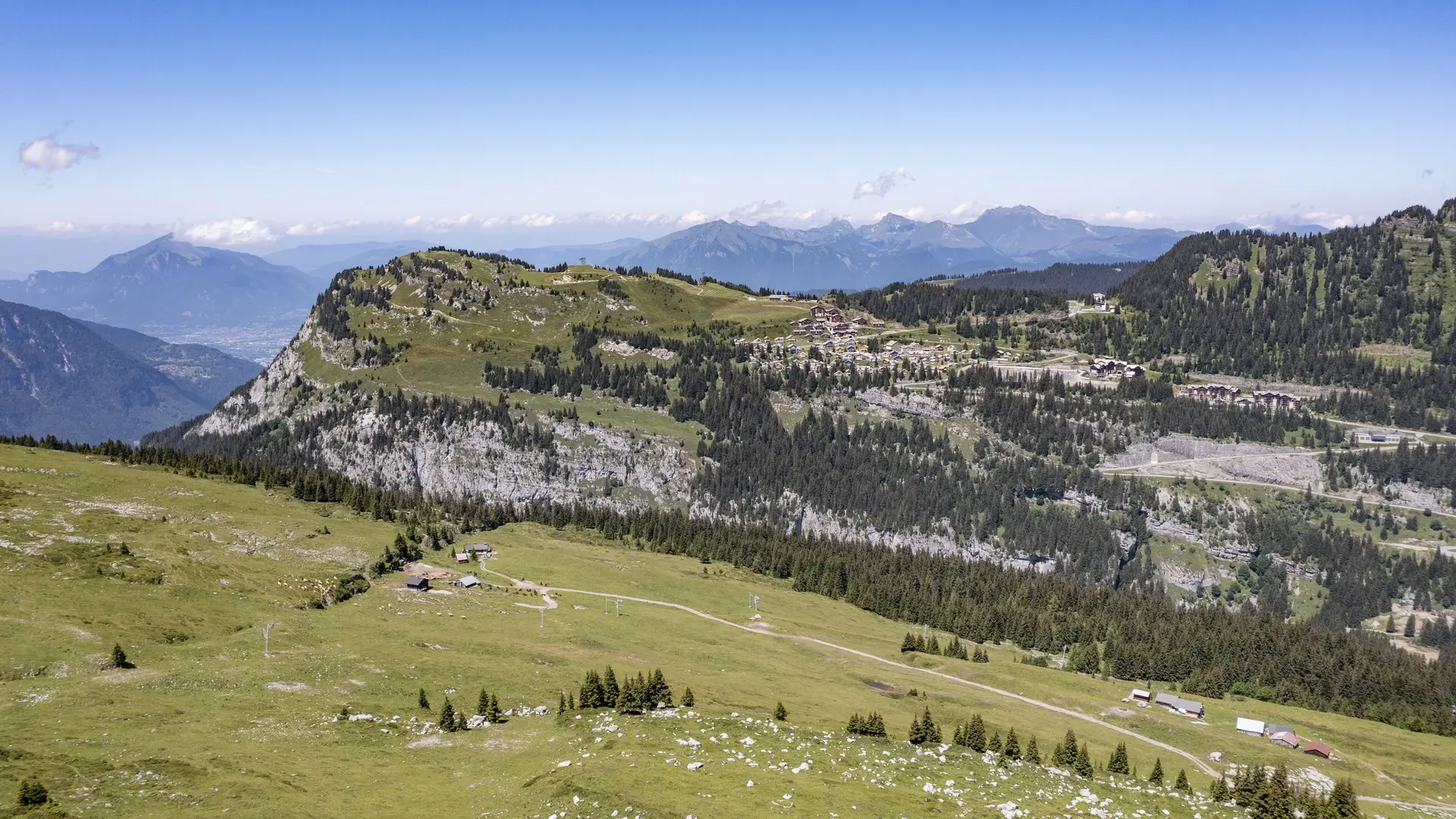 Panorama sur l'alpage d'Aujon
