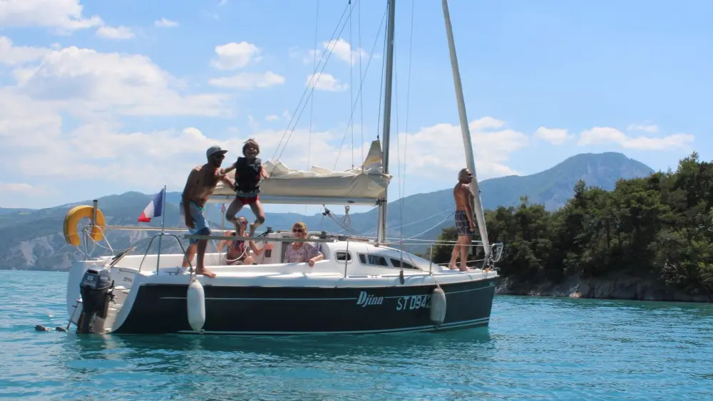 Serre-ponçon à la voile