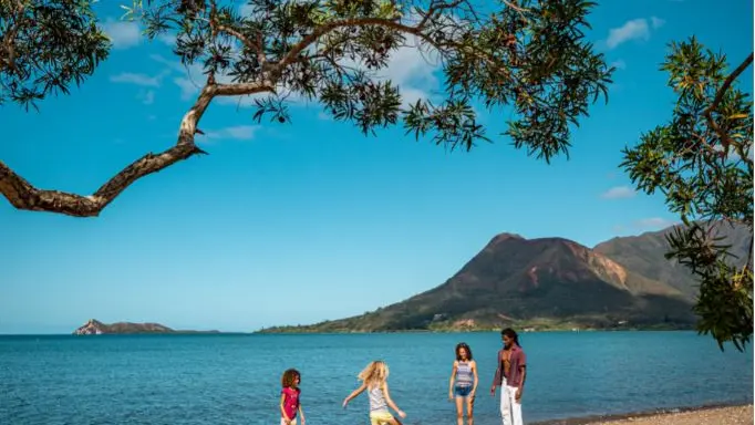 Une grande étendue de sable pour des moments conviviaux en famille