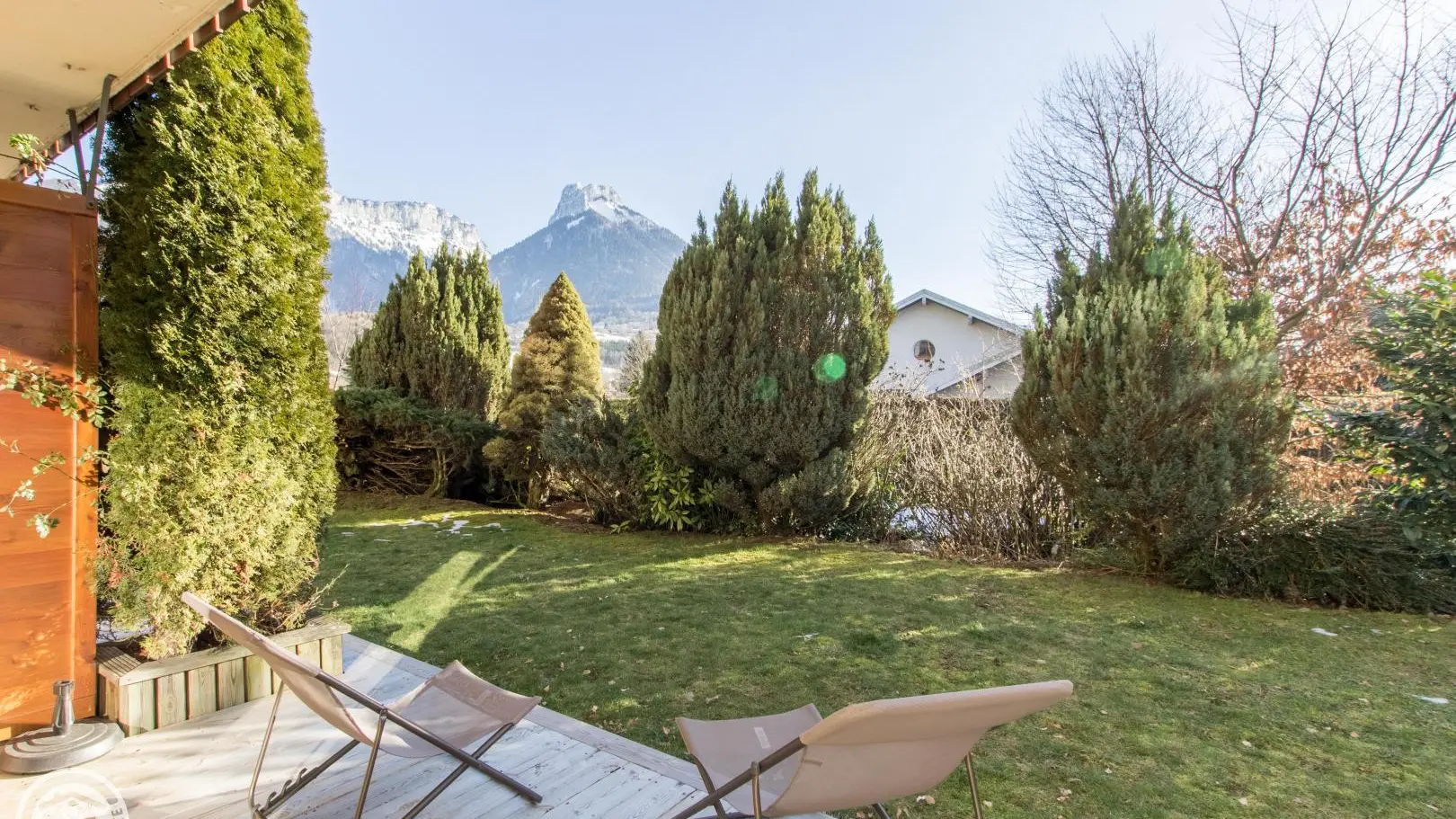 terrasse avec vue sur les Dents de Lanfon