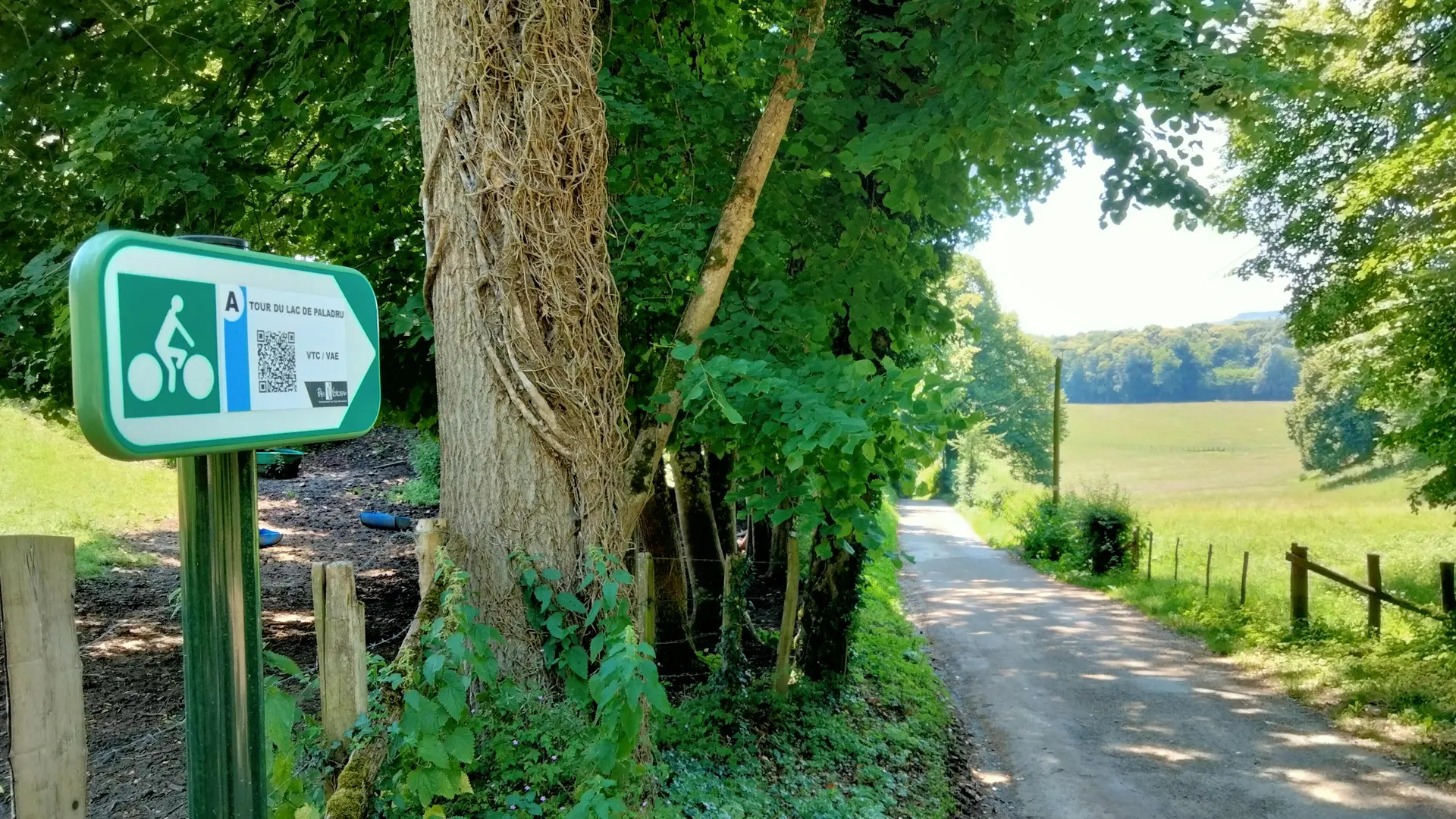 balisage circuit vélo à assistance électrique tour du lac de paladru