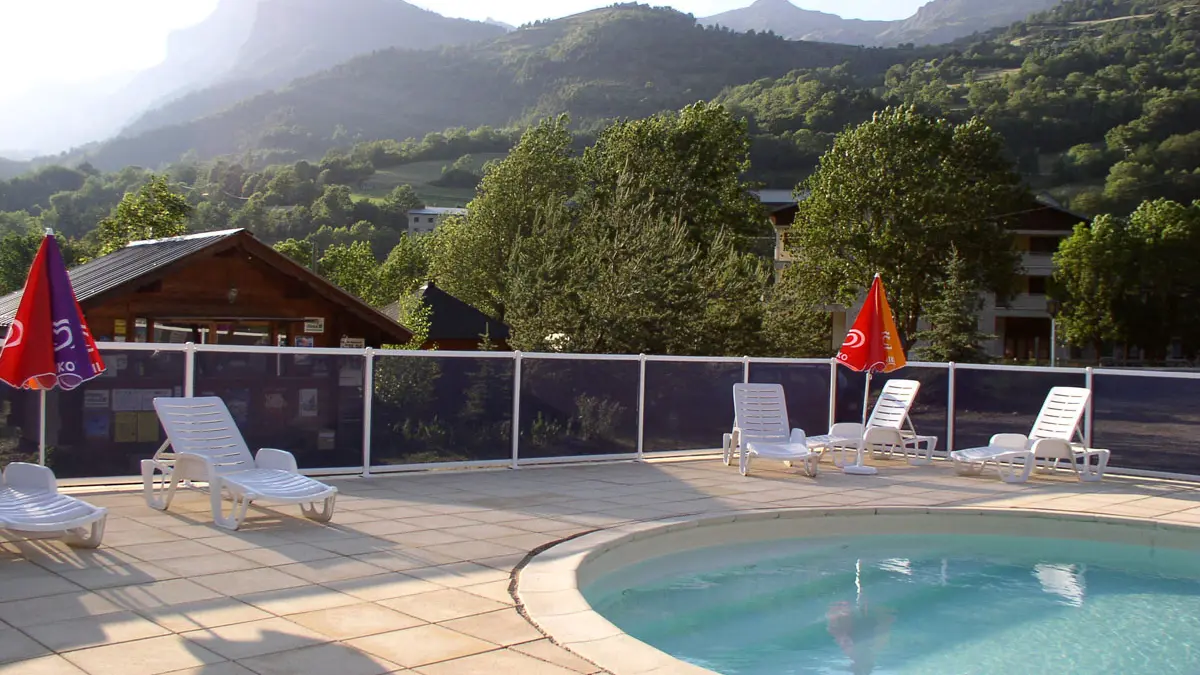 Camping Les 6 stations à Pont du Fossé, vallée du Champsaur