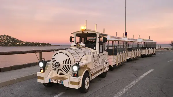 Saint-Raphaël en petit train touristique