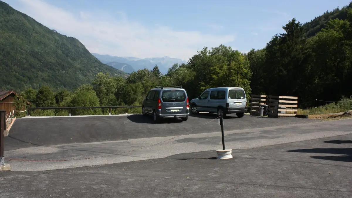 Parking commun gite et propriétaire