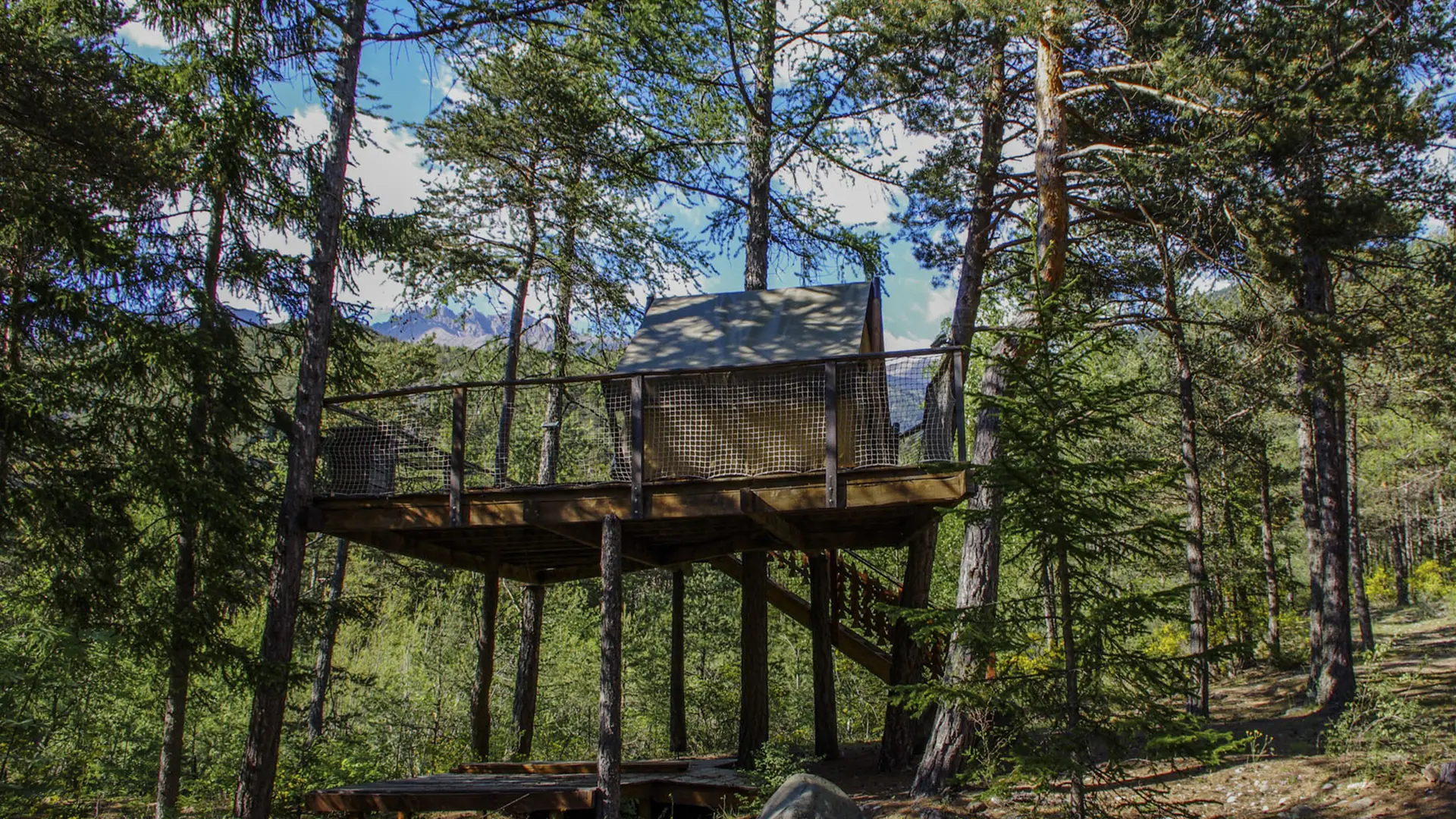 Tente lodge perchée Rioclar