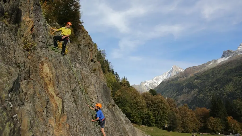 Stages escalade junior- Compagnie des Guides_Chamonix-Mont-Blanc