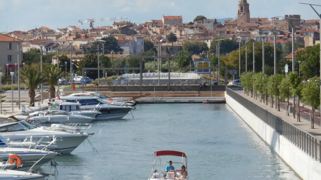 Jezequel Claudine et Roger location meublée Fréjus port frejus