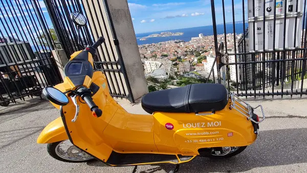 E Motorbike Rental  adventure in Marseille with app