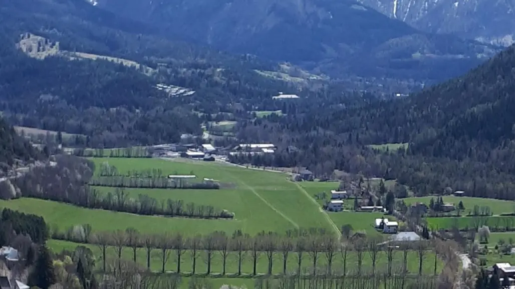 La piste vue du village