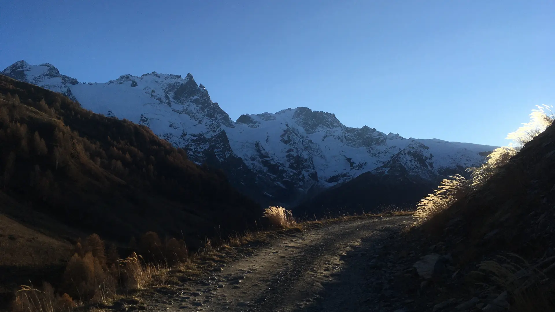 En novembre sur la route de Valfroide