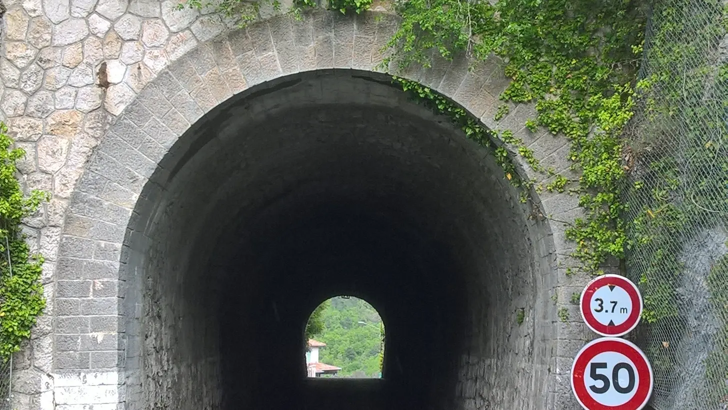 Tunnel